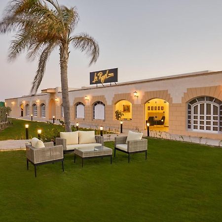 Le Royal Marina Hotel Эль-Аламейн Экстерьер фото