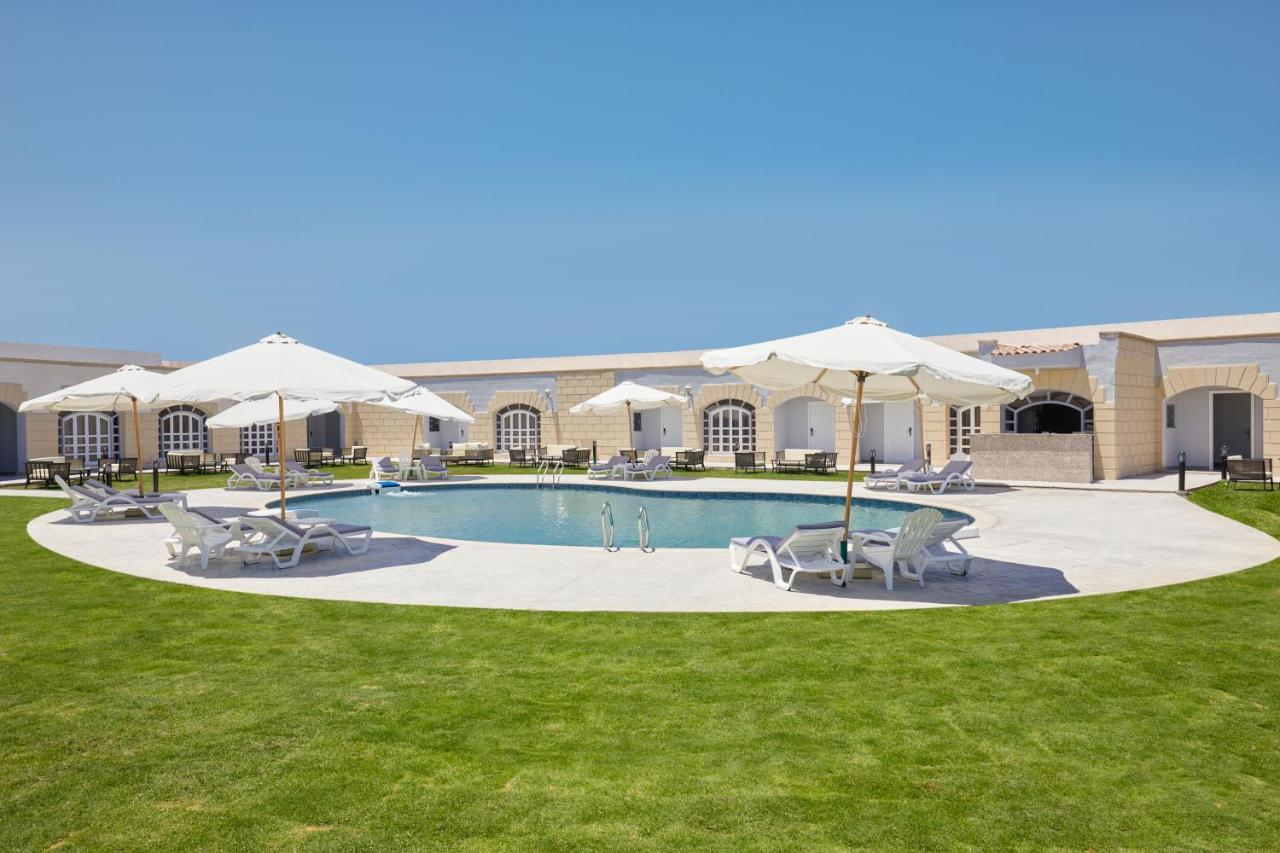 Le Royal Marina Hotel Эль-Аламейн Экстерьер фото